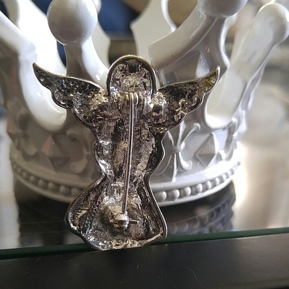 Angel Pin - Picture 2 of 4